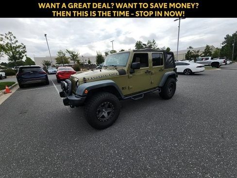 Used 2013 Jeep Wrangler Unlimited Rubicon AWD/4WD image 5