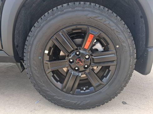 New 2026 Nissan Rogue SV AWD/4WD image 32