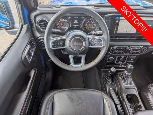 Certified 2024 Jeep Wrangler Unlimited Sahara w/ Technology Group AWD/4WD image 14