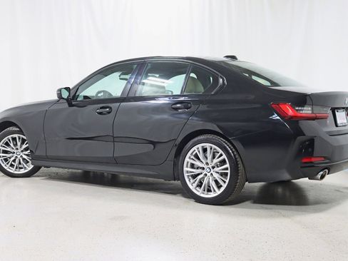 Used 2023 BMW 330i Sedan w/ Premium Package image 9