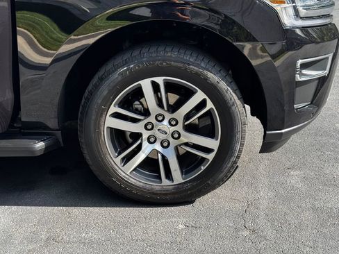 Used 2024 Ford Expedition Max Limited image 30