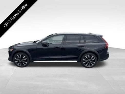 Used 2024 Volvo V60 B5 Cross Country Ultimate w/ Protection Package Premier AWD/4WD image 3