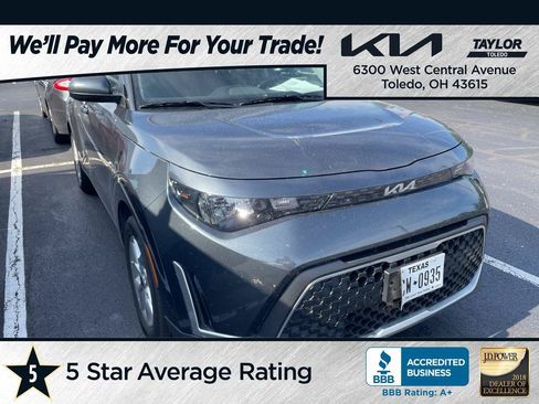 Used 2025 Kia Soul LX w/ LX Technology Package FWD image 1
