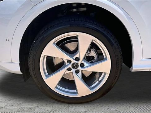 Used 2025 Audi Q5 Premium Plus w/ Premium Plus AWD/4WD image 8