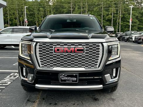 Used 2022 GMC Yukon Denali AWD/4WD image 5