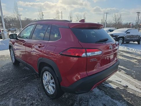 Used 2022 Toyota Corolla Cross LE image 4