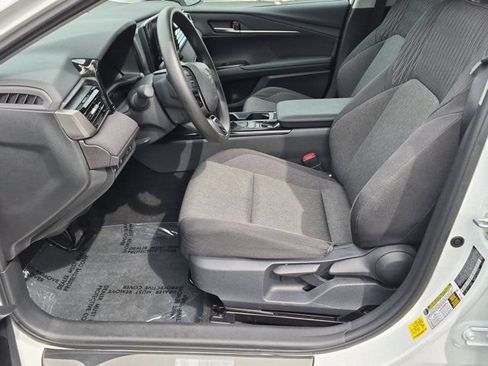 Used 2026 Toyota Camry LE FWD image 9