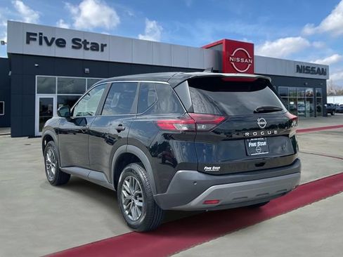 Used 2023 Nissan Rogue S FWD image 4