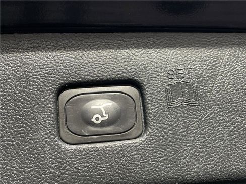 Used 2024 Ford Edge SEL w/ Convenience Package AWD/4WD image 8