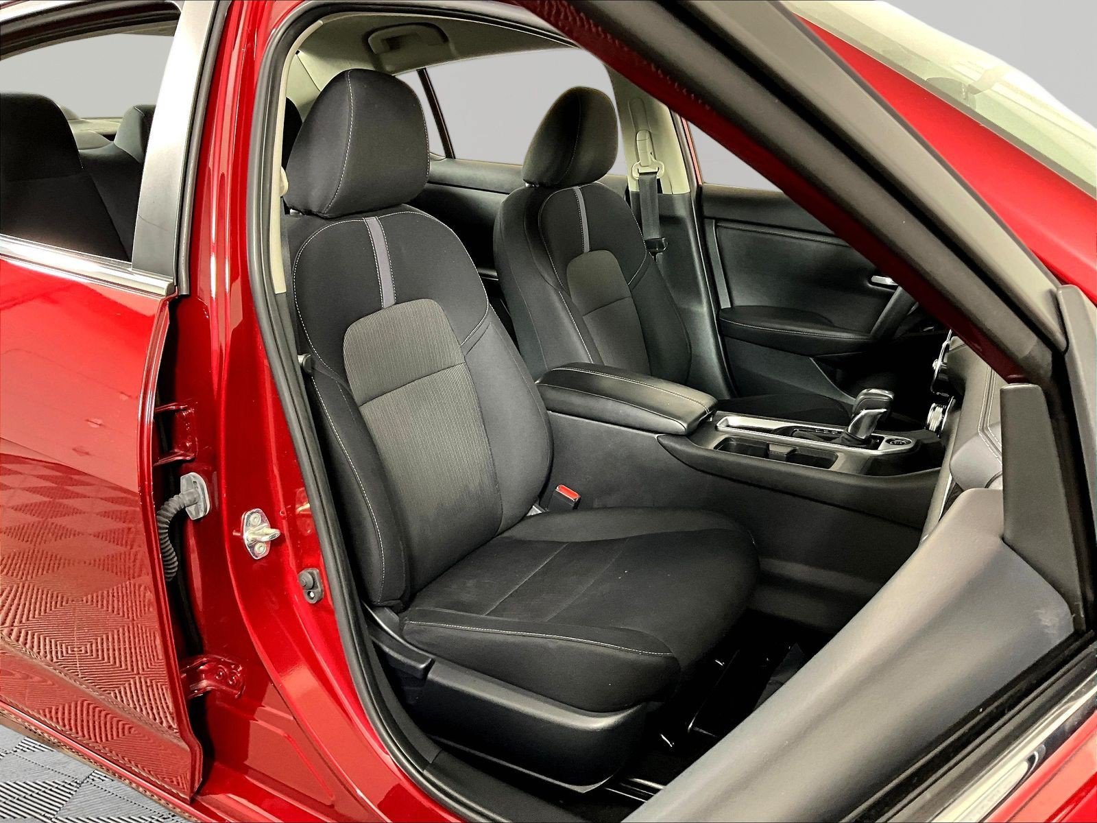 Used 2023 Nissan Sentra SV FWD image 28