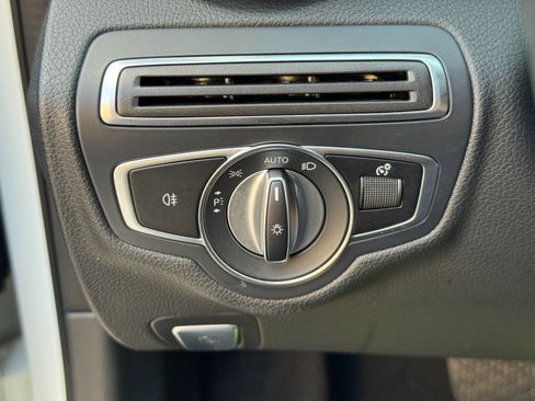 Used 2021 Mercedes-Benz C 300 Sedan w/ Premium Package image 18