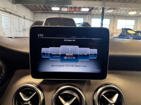 Used 2020 Mercedes-Benz GLA 250 4MATIC image 17