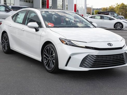 New 2026 Toyota Camry XLE image 3