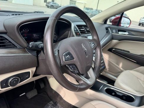 Used 2018 Lincoln MKC Reserve image 15