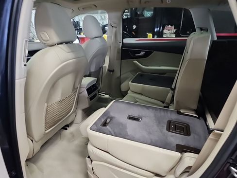 Used 2017 Audi Q7 3.0T Premium Plus image 10