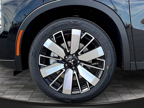 New 2025 Mitsubishi Outlander SE image 11