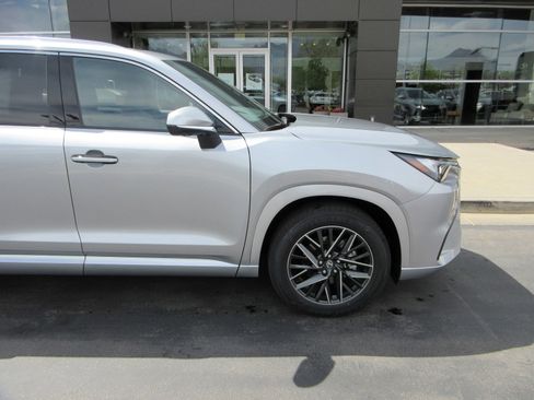 New 2026 Lexus TX 350 AWD image 12
