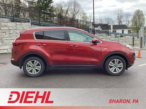 Used 2018 Kia Sportage LX w/ LX Popular Package image 8