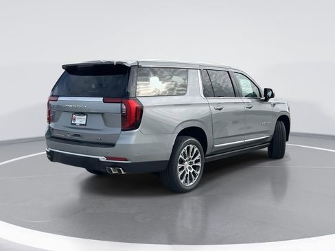 New 2026 GMC Yukon XL Denali w/ Denali Reserve Package AWD/4WD image 3