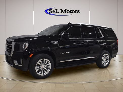 Used 2024 GMC Yukon SLT w/ SLT Premium Package AWD/4WD image 3