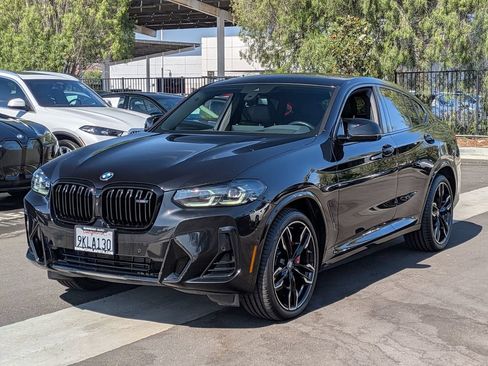 Certified 2024 BMW X4 M40i w/ Premium Package AWD/4WD image 2