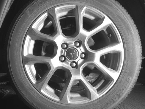 Used 2025 Jeep Compass Limited image 14