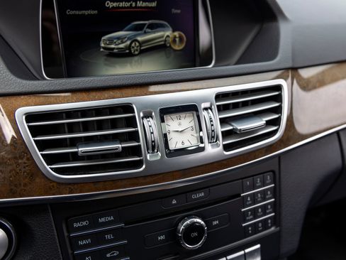 Used 2016 Mercedes-Benz E 350 4MATIC Wagon image 42