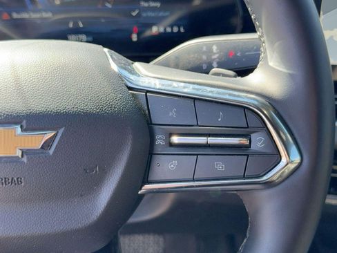 Used 2025 Chevrolet Equinox LT w/ Convenience Package II image 17