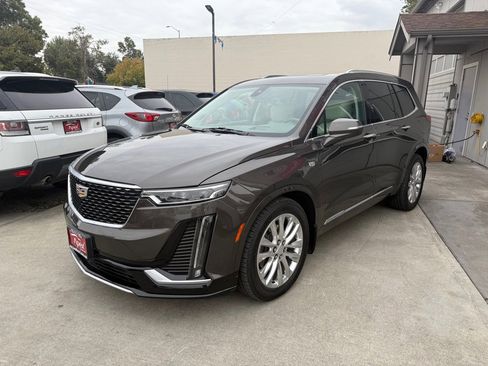 Used 2020 Cadillac XT6 Premium Luxury image 3