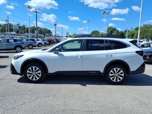 Used 2021 Subaru Outback AWD/4WD image 7