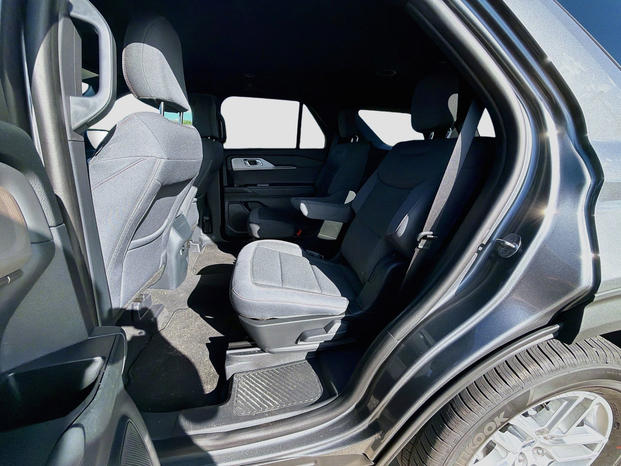 New 2027 Ford Explorer Active RWD image 16