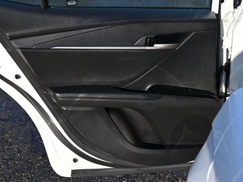 Used 2025 Toyota Camry SE AWD (Natl) image 40