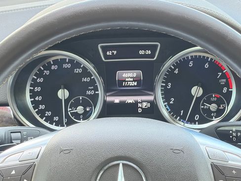 Used 2013 Mercedes-Benz GL 450 4MATIC image 30