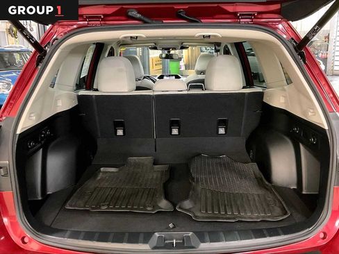 Used 2023 Subaru Forester Premium AWD/4WD image 34