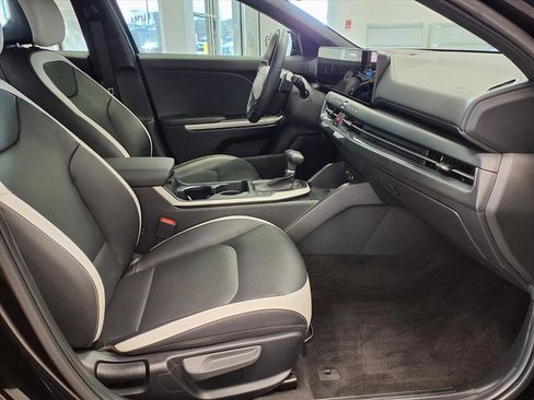 Used 2025 Kia K4 GT-Line Turbo image 10