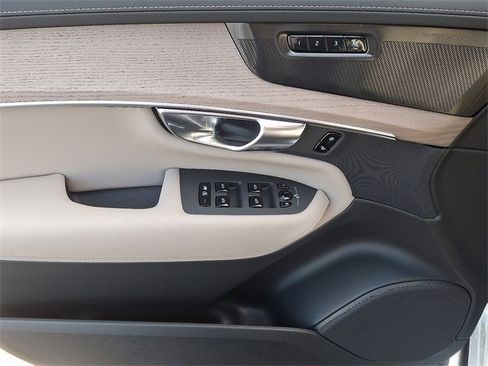 New 2026 Volvo XC90 B6 Plus w/ Protection Package Premier image 6