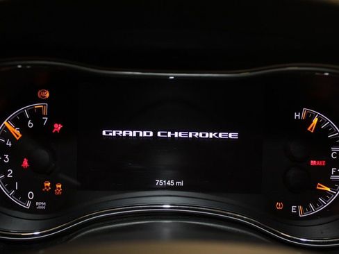 Used 2019 Jeep Grand Cherokee Altitude AWD/4WD image 22