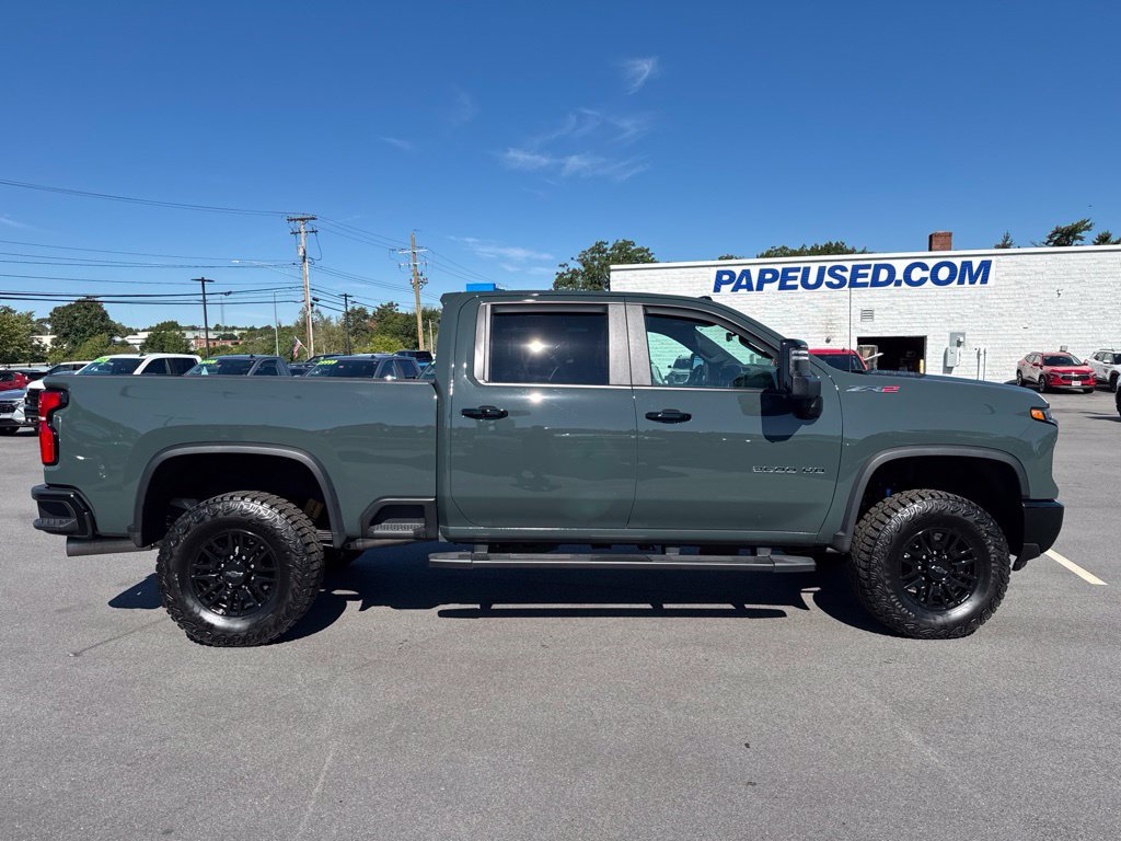 Used 2026 Chevrolet Silverado 2500 ZR2 AWD/4WD image 3