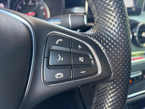 Used 2019 Mercedes-Benz GLC 300 4MATIC image 31