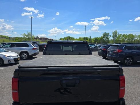 Used 2024 Toyota Tacoma TRD Off-Road AWD/4WD image 5