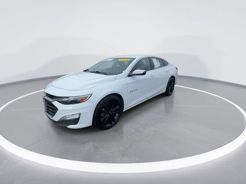 Used 2024 Chevrolet Malibu LT w/ Sport Edition image 4