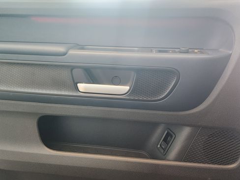 New 2025 Volkswagen ID. Buzz Pro S image 15