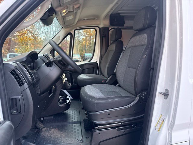 Used 2026 RAM ProMaster 2500 w/ Convenience Group FWD image 9