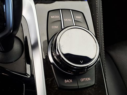 Used 2018 BMW M550i xDrive AWD/4WD image 23