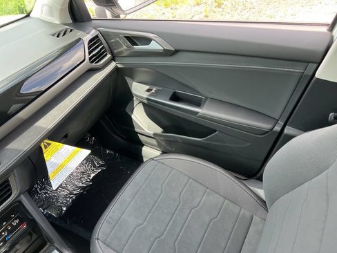 New 2026 Volkswagen Taos SE FWD image 26