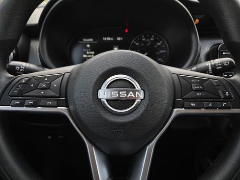 Used 2022 Nissan Kicks SV image 22