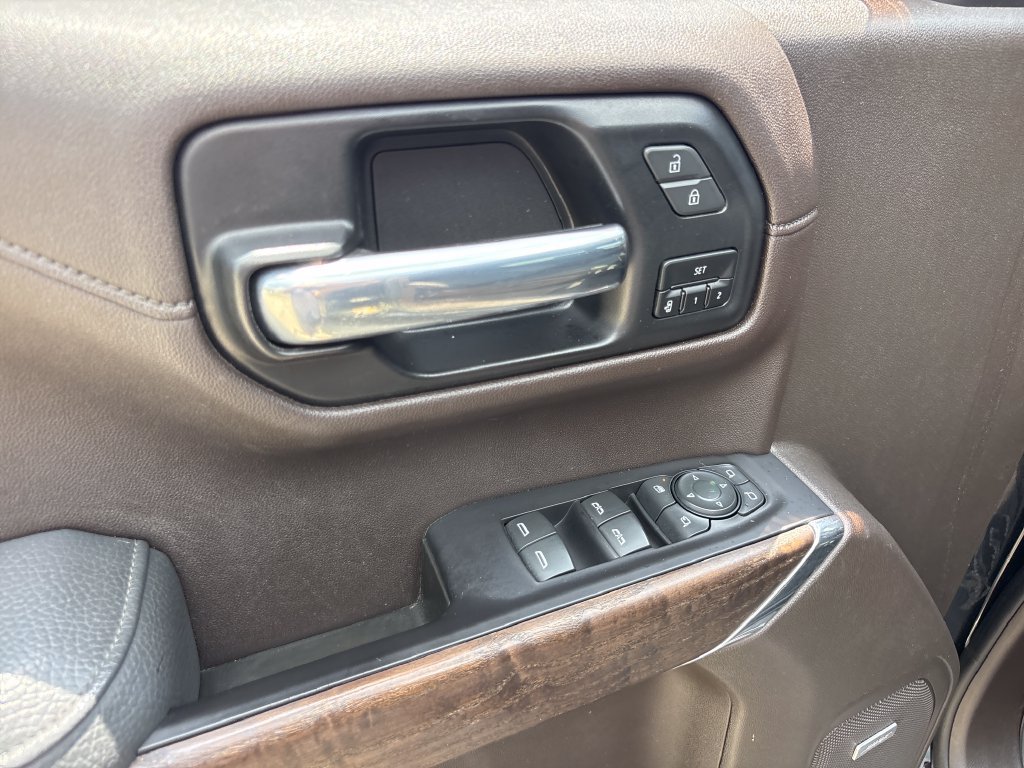 Used 2021 GMC Sierra 1500 Denali w/ Denali Ultimate Package AWD/4WD image 17