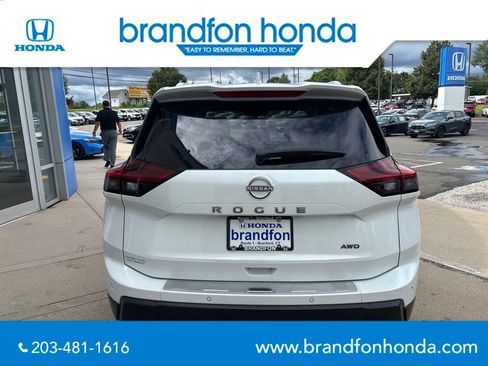 Used 2025 Nissan Rogue SV w/ SV Premium Package AWD/4WD image 5
