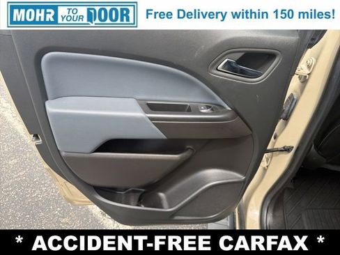 Used 2022 Chevrolet Colorado Z71 AWD/4WD image 32