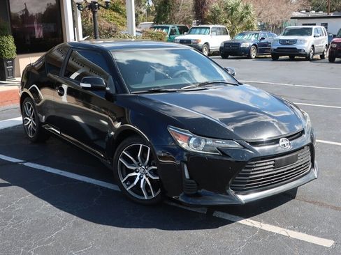 Used 2014 Scion tC image 3